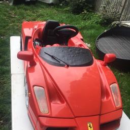 Ferrari F40
Electric 12v ride on car
Charger Included