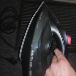 Philips power life steam glide iron
as new condition
only used a few times
no marks on plate
bargain at £15
can deliver locally
call or text 07842-207242
thanks for looking