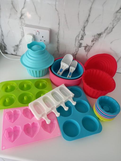 Buy & Sell Derbyshire Bolsover - Photos for silicone baking cooking cake chocolate moulds