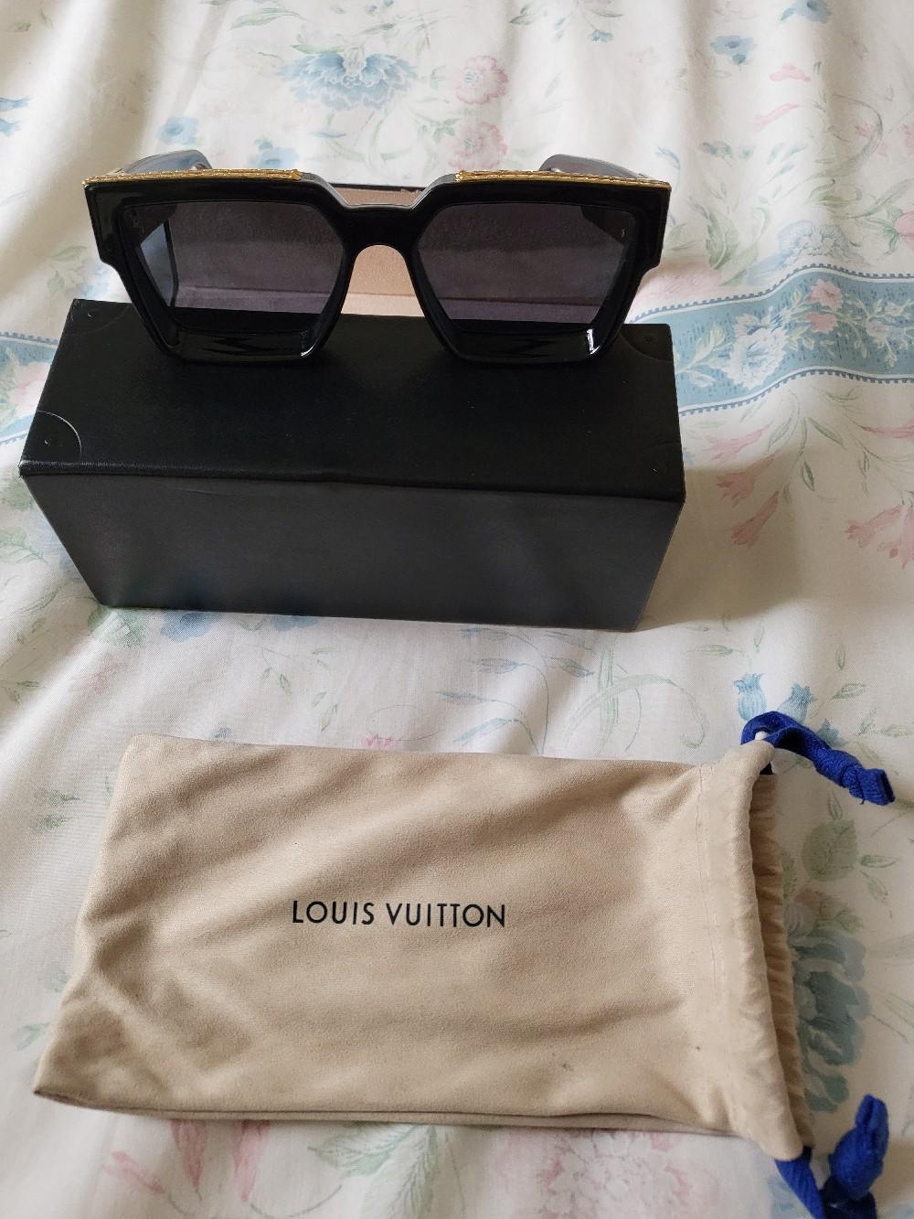 Louis Vuitton Z0339U attitude sunglasses brown womens with case bag good  used