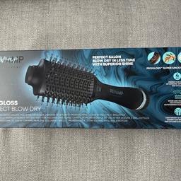 Like new, boxed in original packaging.
Tried once but my hair isn’t long enough
Perfect for longer hair.
Paid £49.99 new

Open to reasonable offers 👍🏼