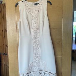Spotlight by Warehouse pale pink dress with embroidery
Full working zipper up the back
Size 10
Good condition, worn once to a wedding
Postage £3.60 with RoyalMail signed for