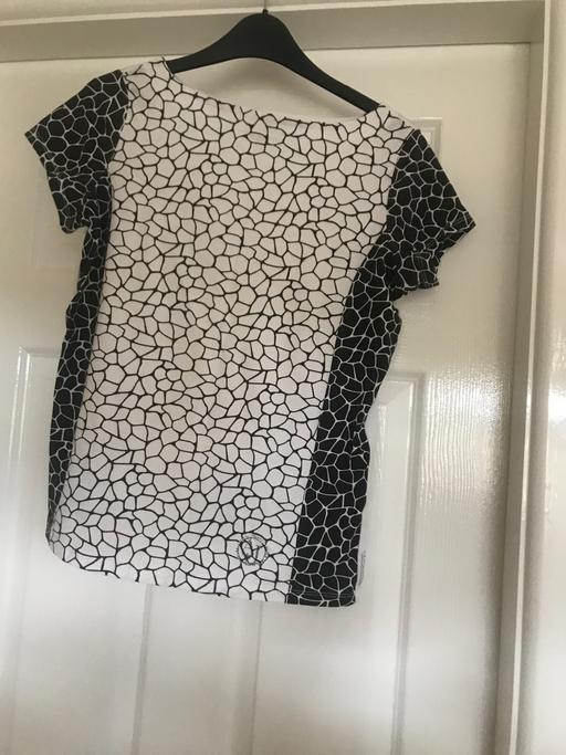 Buy & Sell West Midlands Dudley - Photos for Armani jeans cotton T-shirt