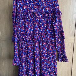 Boohoo dress, size 10, never worn with tag