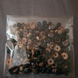 pack of different sized wooden beads.
Selling other items please check them out.
Collection b33
