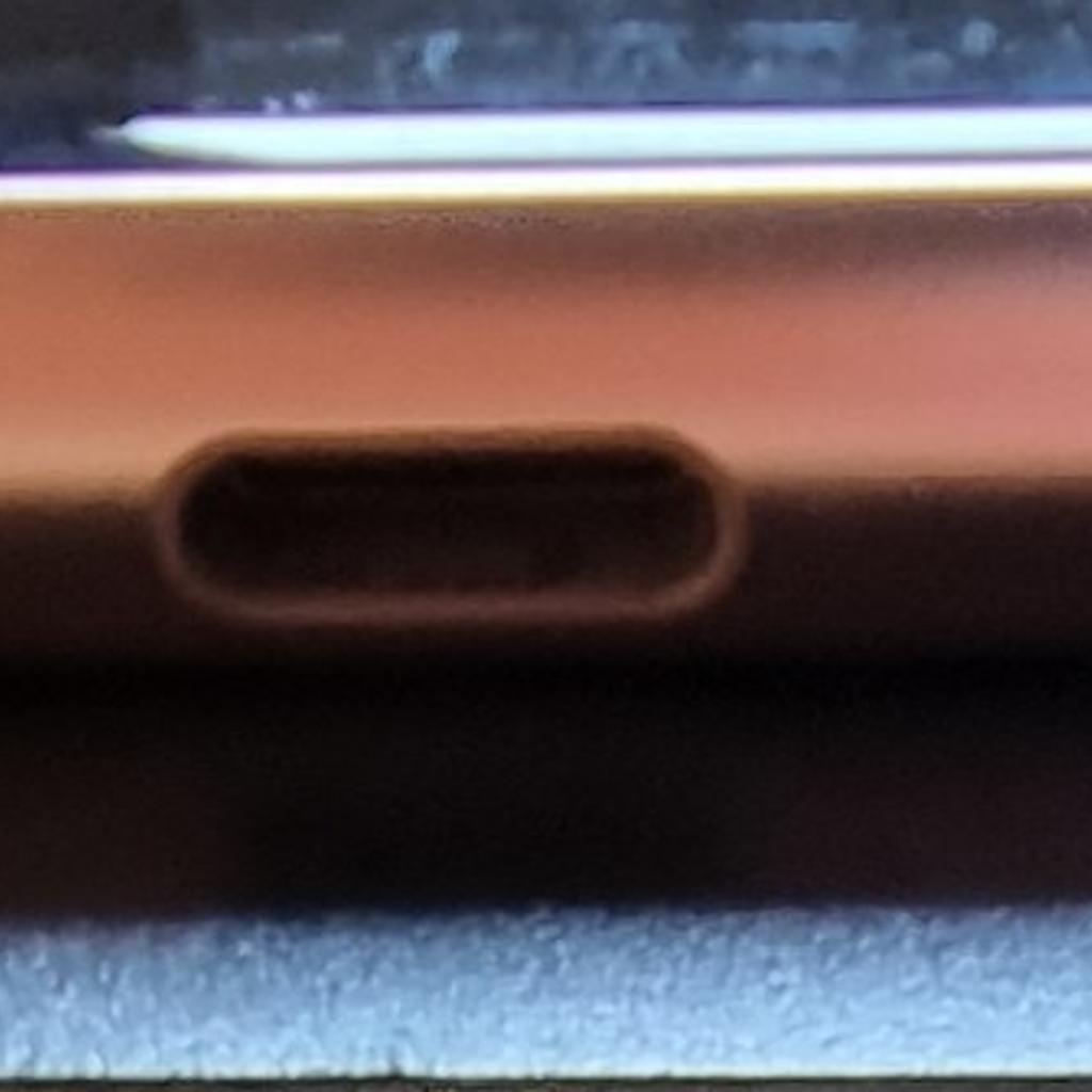 Samsung S 9 + Duos 64 GB Sunrisegold .
Kann mit 2 SIM Karten bestückt werden .
Hat bis zuletzt einwandfrei funktioniert .
Ohne Gewährleistung und Rücknahme ausgeschlossen