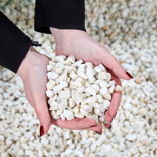 Buy & Sell Badgers Dene Thurrock - Essex - Photos for 25 KG bucket of White Decorative stones