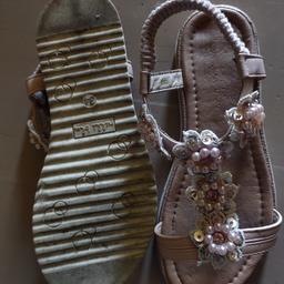Sandalen für Mädchen mit Perlen und Pailletten, gebraucht
