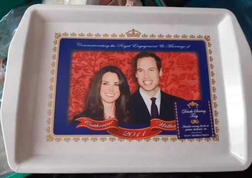 Buy & Sell Merseyside Saint Helens - Photos for Prince William and Kate drinks tray