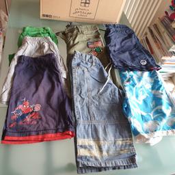 stock  3 pantaloncini ..2 jeans ...2 costumo anni da 6 a 8