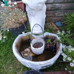 very heavy water feature no pump good condition