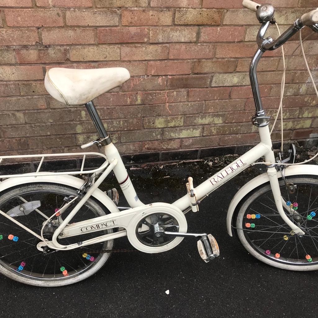 Raleigh compact bike in DY8 Dudley für 30,00 £ zum Verkauf | Shpock DE