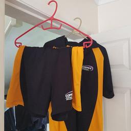 UNISEX COPPICE PERFORMING ARTS MEDIUM MOSELEY PE KIT (SHIRT AND SHORTS) - WITH YELLOW STAR FOR MOSELEY HOUSE. GREAT CONDITION. IDEAL FOR START OF NEW TERM.
COLLECTION ONLY