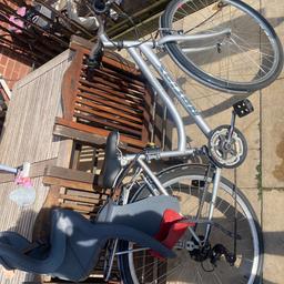 It’s an reflex horizon classic trekking ladies bike
Don’t use anymore all gears work front brake works but back brake don’t work 
Need the room in my shed
26in
And it as a back wheel puncture 
Clean bike
Need gone asap.