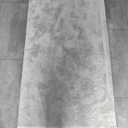 Versand möglich
Relax Moderner Flauschiger Kurzflor Teppich, Anti-Rutsch Unterseite, Waschbar bis 30 Grad, Super Soft, Felloptik, Grau, 80 x 150 cm