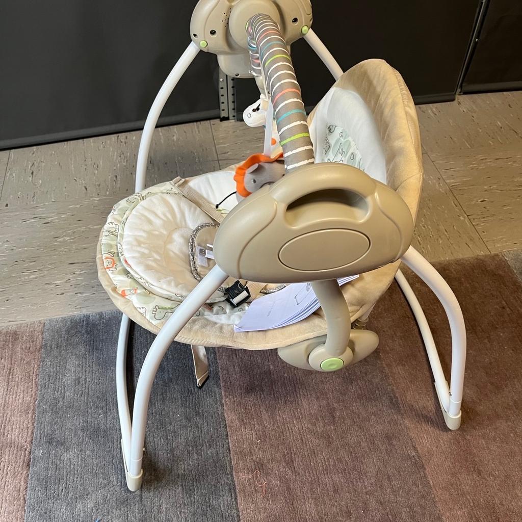 Vastfafa Babywiege Schaukel Wippe Wiege Baby Snoothing Portable Swing Tragbar. Mit Musik und Spielzeug. Kaum benutzt, voll funktionsfähig.