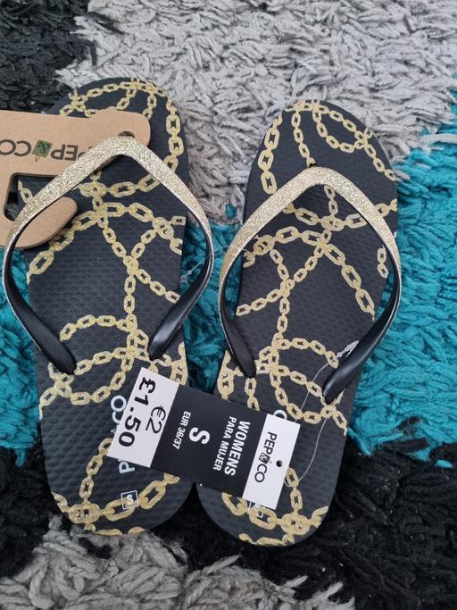 Buy & Sell West Midlands Birmingham - Photos for brand new gold chain detail flip flops