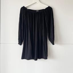 Hey ihr lieben 🥰

Ich Verkaufe ein selten getragenes asos Kleid schulterfrei in schwarz
Ganz weicher Stoff sehr angenehm

Grösse : S