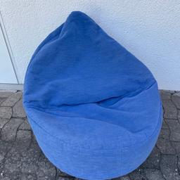 Super erhaltener und gepflegter Sitzsack aus Cord in Blau mit Füßen aus Holz. Sehr hochwertig verarbeitet.