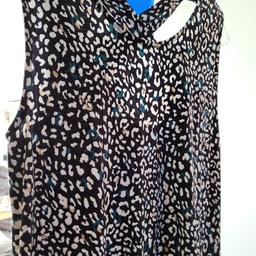 Luftig,leichtes Sommerkleid von S.Oliver
Größe:36
Blau-bunt gemustert
Shirtstoff-ohne Reißverschluss+ohne Futter

Zuzüglich Versandkosten 2€