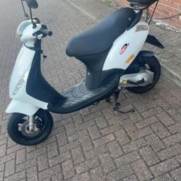 Piaggio zip 2t 2012
White
MOT until 2024
2 owners
4,000 km = 2,00 miles
Full log book
2 keys + spare key
Original bike not been mucked about with
Service history + manuals
Comes with back storage box
Excellent condition and excellent runner
Starts 1st time (kick or electric start)
Ulez friendly 

No silly offers
Phone or text Steve
07752327518
Between 9am-9pm
£895