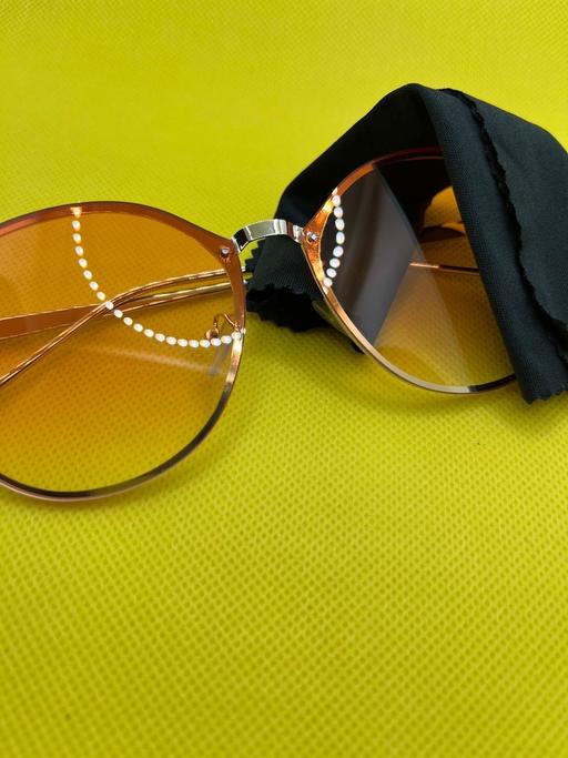 Buy & Sell West Midlands Birmingham - Photos for Orange fashion grasses oversized sunglasses