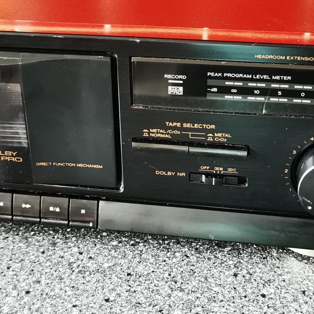 If you see it, it's still for sale!

Free postage UK mainland only!

Teac V-395CHX Stereo Cassette Deck in good condition and working order, plays and sounds great however FF and RWD not working properly, might need belt(s).