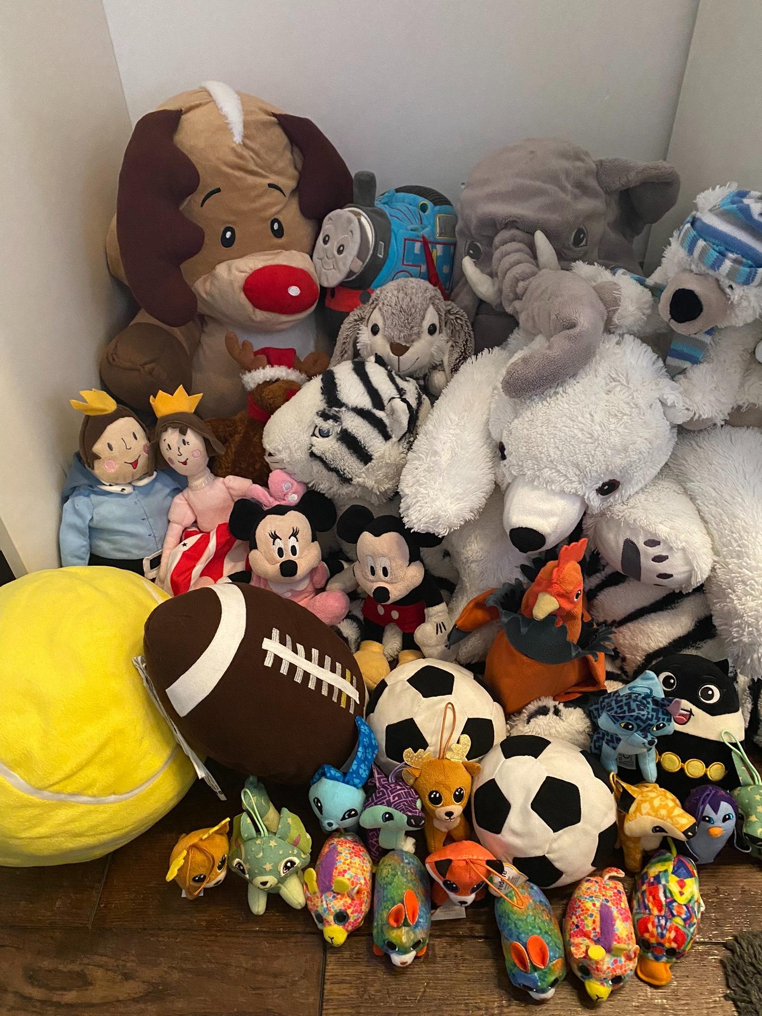 Huge Bundle Mixed Children's Soft Toys in NW2 Brent for £35.00 for sale