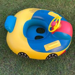 Schwimmring Auto mit der Hupe
Schwimmreifen für Babys und Kinder bis ca. 3 Jahre 