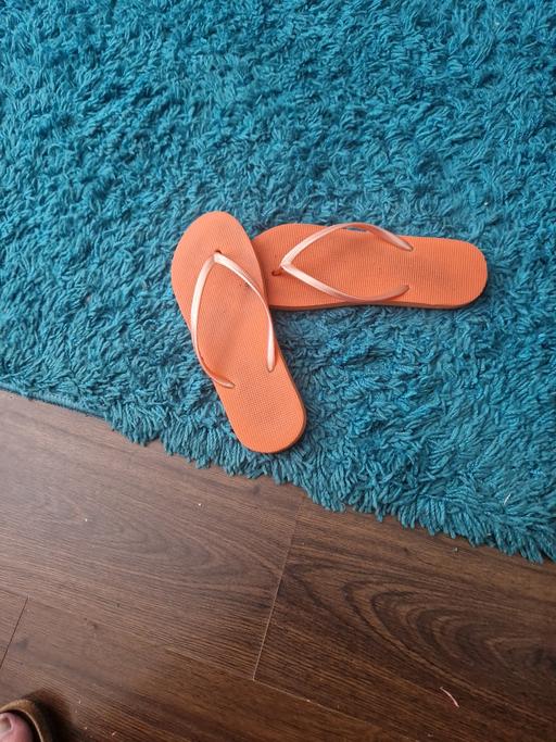 Buy & Sell Merseyside Liverpool - Photos for orange flip flops