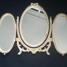 Large Vintage ornate dressing table mirror
Good condition with only the odd mark
Middle mirror tilts
Cream and gold in colour