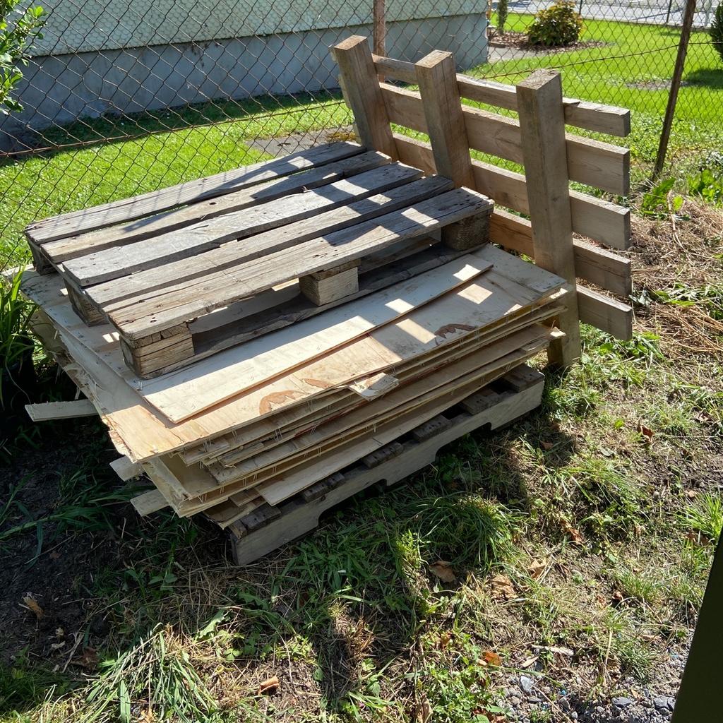 Holz zu verschenken in 6800 Stadt Feldkirch für gratis zum Verkauf