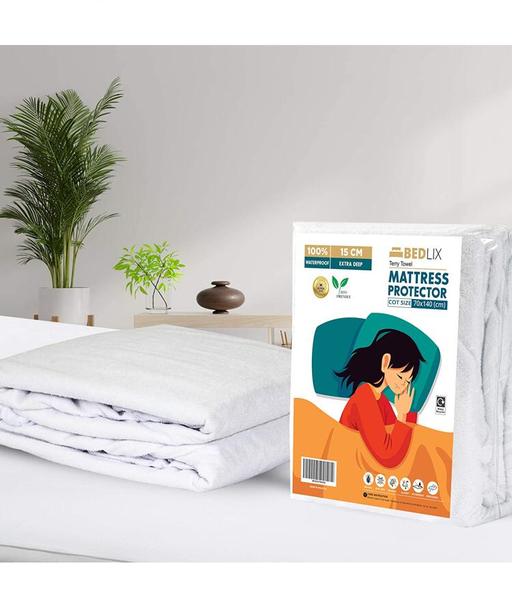 Buy & Sell Lancashire Blackburn with Darwen - Photos for Cot Bed Mattress Protector
