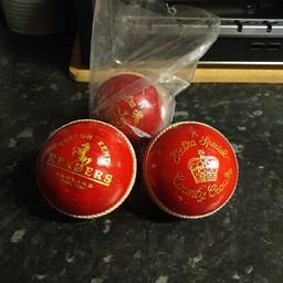 3 brand new cricket balls , READERS COUNTY CROWN