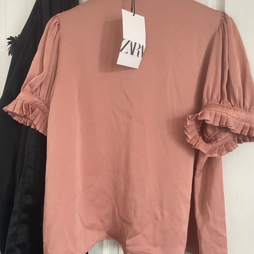 BNWT. Zara satin blouse. Size s.