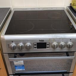 silver cooker ceramic hob need gone asap needs a good clean