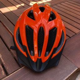 Verkaufe Fahrradhelm ABUS.
Gr.: 54-58
Farbe: orange
Der Helm wurde wenig verwendet. 
Ist natürlich sturmfrei. 

Abholung in Frankenmarkt.
Versand plus 4 Euro.