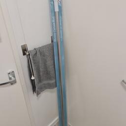 Shower curtain pole
Crome and white
Extendable from 140cm to 260cm
Easy to assemble
Brand New RRP £25.00

Collection Only
Open To Reasonable Offers