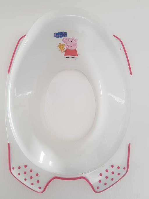 Buy & Sell Cheshire West and Chester Mollington - Cheshire West and Chester - Photos for 2 x Pepper Pig baby toilet seats