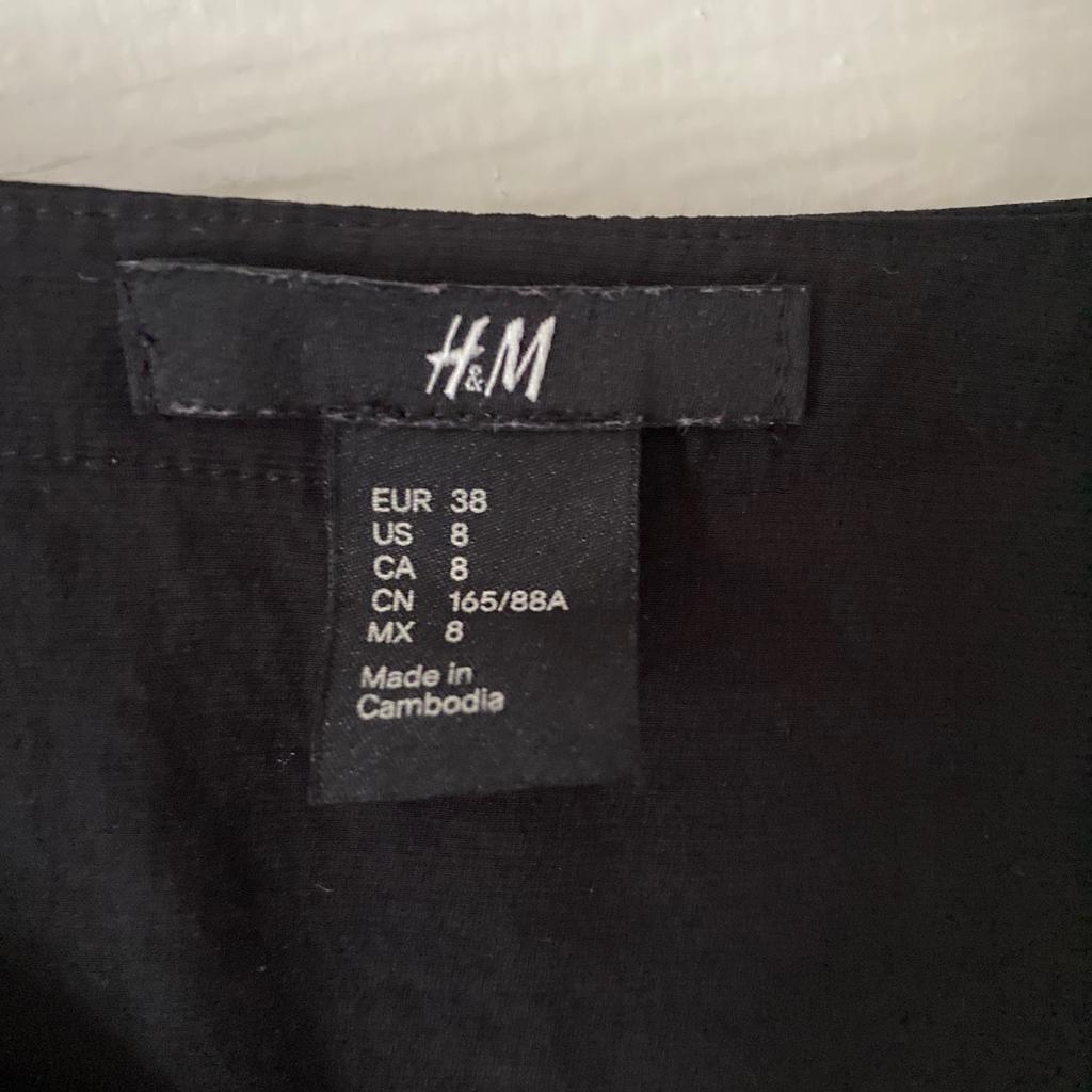 Black blouse from h&m new to small never worn