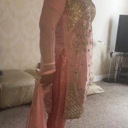 Elegant light pinky colour with banasari lining
Lovely bronzer embroidery

Zoom in to pict

The banasari trousers r also full lining with pleat to the front


Purchased frm alum rock £125