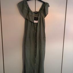 Rand new with tags from top shop size 13 khaki bardo dress 
Originally £32.00