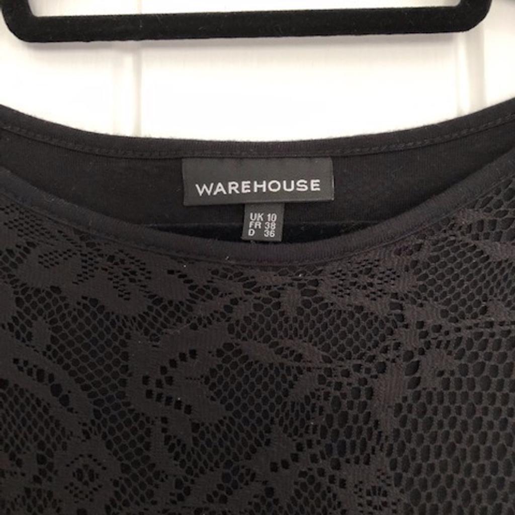 Bundle of 2 black dresses WAREHOUSE+LA REDOUTE.
WAREHOUSE dress: Size 10.
LA REDOUTE dress: Size 12.
Condition: used but in a good condition.