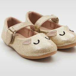 scarpe ballerine Bunny dorate con glitter nuove con cartellino numero 22
effettuo spedizioni in tutto il mondo