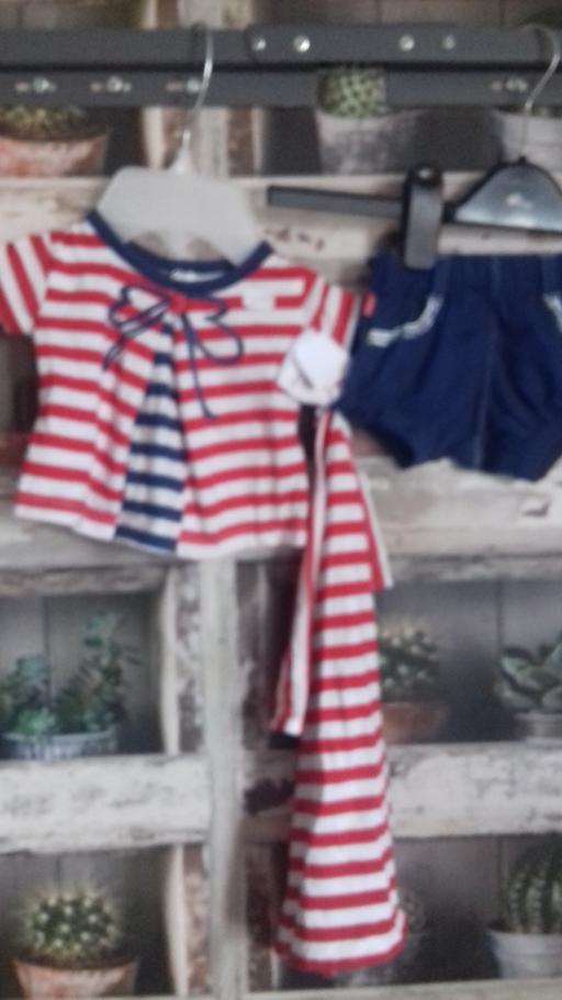 Buy & Sell Northumberland Hartford - Northumberland - Photos for GIRLS OUTFIT AND DRIBBLE CLOTH - NEWBORN