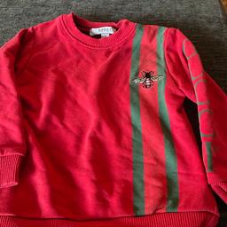Gucci jumper age 3.
In great condition.
Only been worn couple times.
100 percent real.
Please look at other item.
Collect Buckhurst Hill or can post for extra
