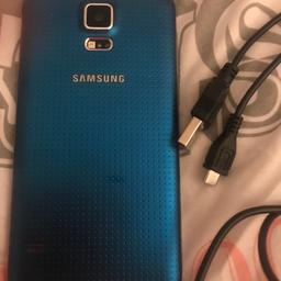 Good condition 
Open to all networks
Comes with charger (no plug)