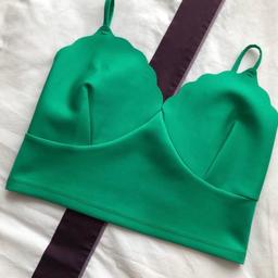 Beautiful Quiz Jade Green Bra-let style crop Top with fully adjustable straps and in stretchy comfortable material

Very dressy & versatile, looks equally good with jeans, pants, a skirt or shorts!  Perfect for Holidays 🌞🏖

As New Only Worn Once 

UK Size 10/12

From Smoke Free/Pet Free very clean home