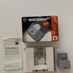 Original Nintendo 64 Rumble Pak
(Vibrationsfunktion)

Mit Originaler Bedienungsanleitung
+++Originalverpackung inkl. Inlay+++

Technisch einwandfrei !

Gut erhalten für sein alter.
Es ist alles vollständig !

Abzugeben aufgrund Sammlungsauflösung

Versicherter Versand möglich

Privatverkauf ! Keine Rücknahme !