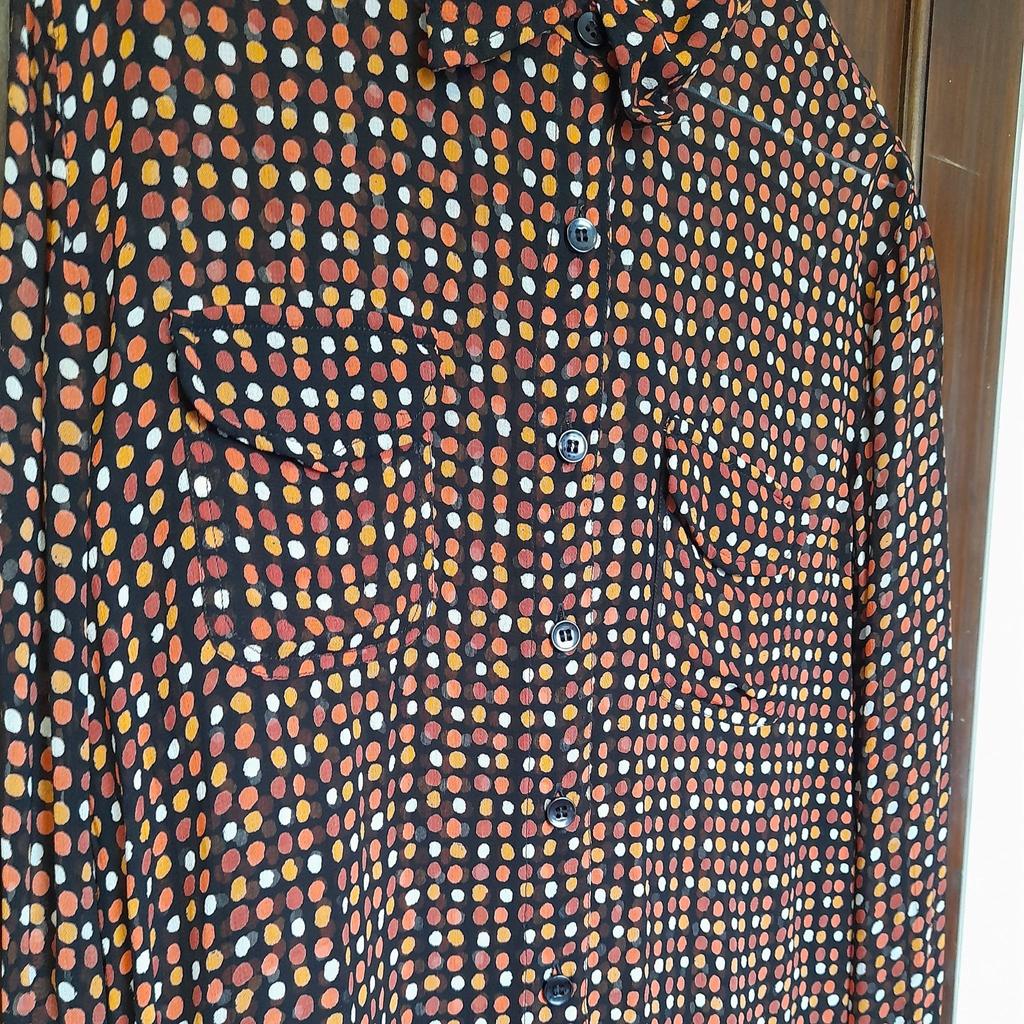SIZE: 12

BRAND: Oasis

CONDITION: Has some snags

INFO: 90s label, polka dot, 100% viscose, transparent, buttoned front + 2 open front pockets

--------------------

If need measurements, please ask!

--------------------

COLLECTION (M34 5PZ) or POSTAGE AVAILABLE (via Royal Mail)

--------------------

Audenshaw Gorton Ashton Denton Openshaw Droylsden Manchester Hyde Tameside Reddish Dukinfield Stalybridge ladies womens vintage blouses sheer top retro summer size 8 size 10 orange 1990s size 12